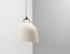 Normann Copenhagen Tweedekansje - Bell Hanglamp Large Zwart -Normann Copenhagen Verkoopwinkel x886x886 2016normanncataloguelighting51.jpg.pagespeed.ic .9JF8NmNJC1 1