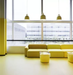 Normann Copenhagen Circus Velour Poef Small Rust -Normann Copenhagen Verkoopwinkel x886x886 201711normanncopenhagencphairportlounge05.jpg.pagespeed.ic .MeletY CMH 1