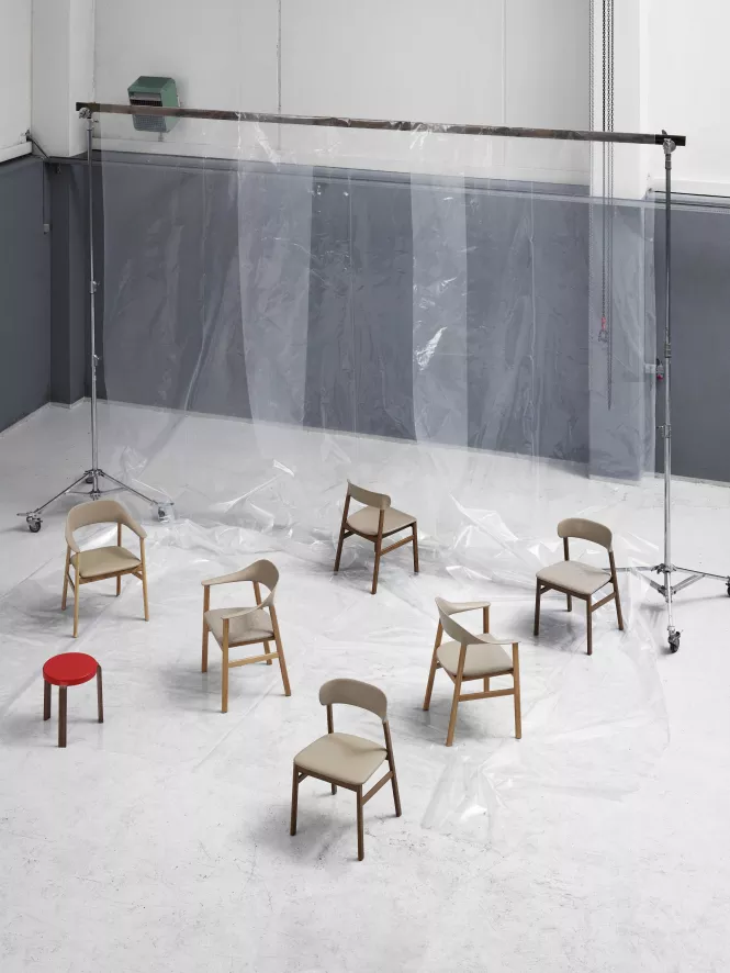 Normann Copenhagen Herit Armchair Oak Stoel Wit 12 Normann Copenhagen Herit Armchair Oak Stoel Wit - Afbeelding 12