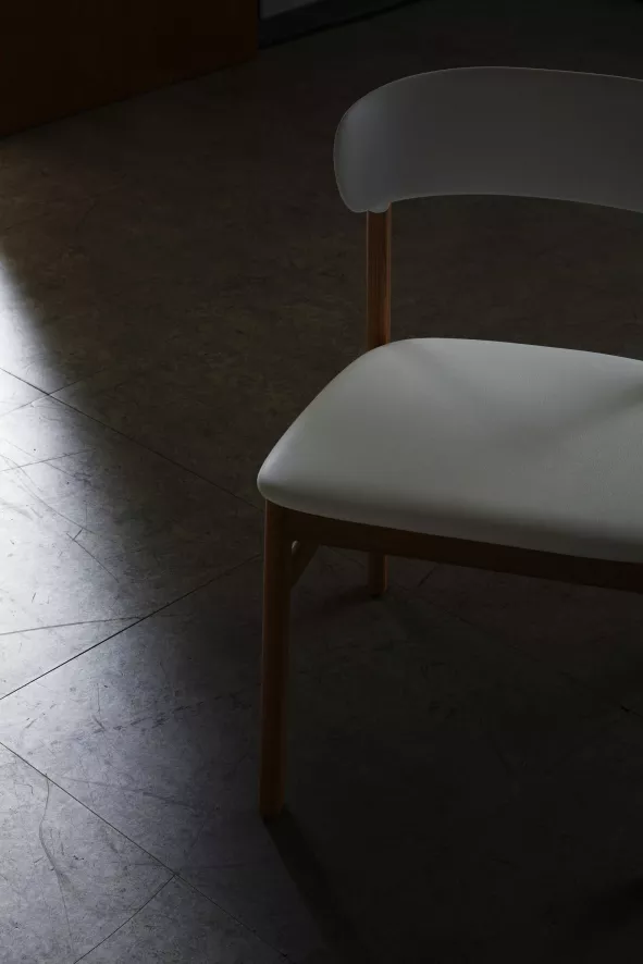 Normann Copenhagen Herit Oak Stoel Spectrum Leer Wit 17 Normann Copenhagen Herit Oak Stoel Spectrum Leer Wit - Afbeelding 17