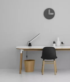 Normann Copenhagen Tales Of Wood Prullenbak Eiken -Normann Copenhagen Verkoopwinkel x886x886 normann copenhagen acrobat tafellamp sfeer2.jpg.pagespeed.ic .WF5Szw7Rji