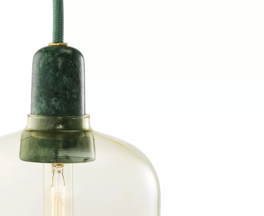 Normann Copenhagen Amp Lamp Hanglamp Small Ø14 Smoke/zwart 4 Normann Copenhagen Amp Lamp Hanglamp Small Ø14 Smoke/zwart - Afbeelding 4