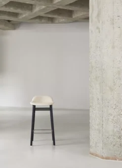 Normann Copenhagen Form Barkruk 65 Gestoffeerd Zwart Eiken Ultra Leather Black 21 Normann Copenhagen Form Barkruk 65 Gestoffeerd Zwart Eiken Ultra Leather Black -Normann Copenhagen Verkoopwinkel x886x886 normann copenhagen form barkruk 65 gestoffeerd met eiken onderstel12.jpg.pagespeed.ic .D AXoh3Zdd 2