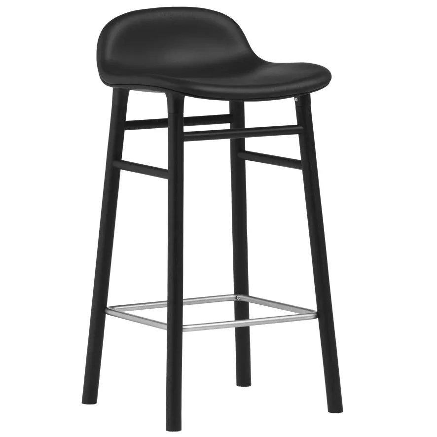 Normann Copenhagen Form Barkruk 65 Gestoffeerd Zwart Eiken Ultra Leather Black 1 Normann Copenhagen Form Barkruk 65 Gestoffeerd Zwart Eiken Ultra Leather Black