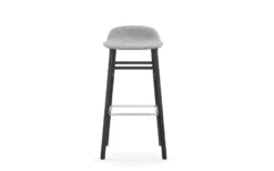 Normann Copenhagen Form Barkruk 75 Gestoffeerd Eiken Ultra Leather Black -Normann Copenhagen Verkoopwinkel x886x886 normann copenhagen form barkruk 75 gestoffeerd met eiken onderstel23.jpg.pagespeed.ic .5fS58XqIE0 1