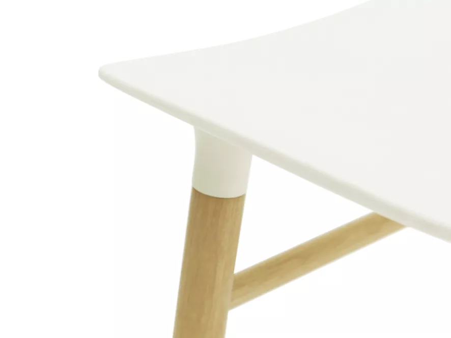 Normann Copenhagen Form Barstool Barkruk 75cm Met Eiken Onderstel Zwart 5 Normann Copenhagen Form Barstool Barkruk 75cm Met Eiken Onderstel Zwart - Afbeelding 5