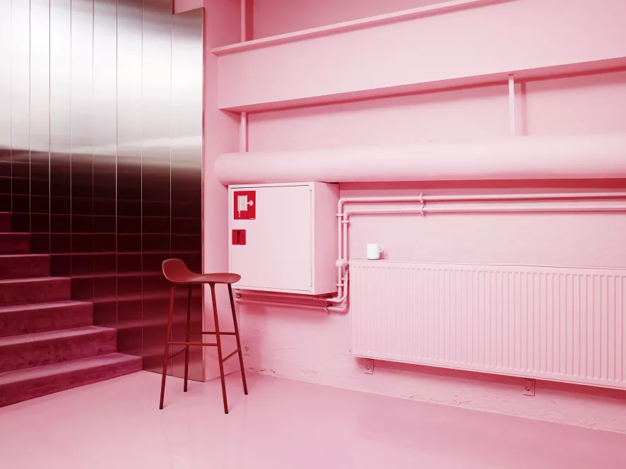 Normann Copenhagen Form Barstool Barkruk 65 Cm Met Stalen Onderstel Rood 9 Normann Copenhagen Form Barstool Barkruk 65 Cm Met Stalen Onderstel Rood - Afbeelding 9