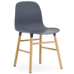 Normann Copenhagen Form Chair Stoel Met Eiken Onderstel, Blauw