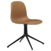 Normann Copenhagen Form Swivel Stoel Gestoffeerd Zwart Ultra Leather Brandy