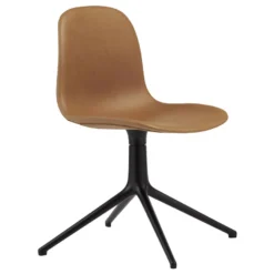 Normann Copenhagen Form Swivel Stoel Gestoffeerd Zwart Ultra Leather Brandy