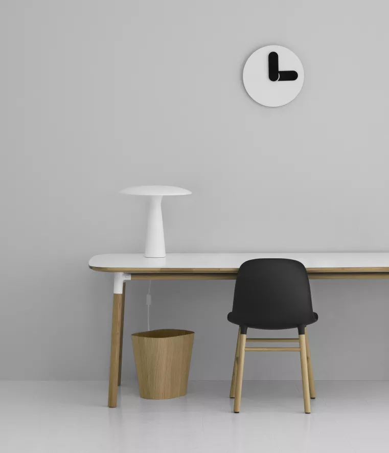 Normann Copenhagen Form Table Tafel Rood 200x95 11 Normann Copenhagen Form Table Tafel Rood 200x95 - Afbeelding 11