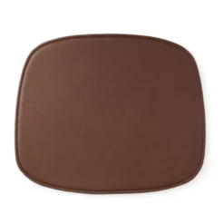 Normann Copenhagen Form Zitkussen Leder Brandy