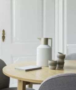 Normann Copenhagen Geo Vacuum Thermoskan Grijs/zilver -Normann Copenhagen Verkoopwinkel x886x886 normann copenhagen geo vacuum thermoskan 1 518.jpg.pagespeed.ic .vpaTEXKEjl 5