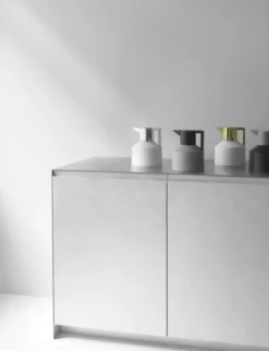 Normann Copenhagen Geo Vacuum Thermoskan Zwart 20 Normann Copenhagen Geo Vacuum Thermoskan Zwart -Normann Copenhagen Verkoopwinkel x886x886 normann copenhagen geo vacuum thermoskan7.jpg.pagespeed.ic .r4OsA93VrO