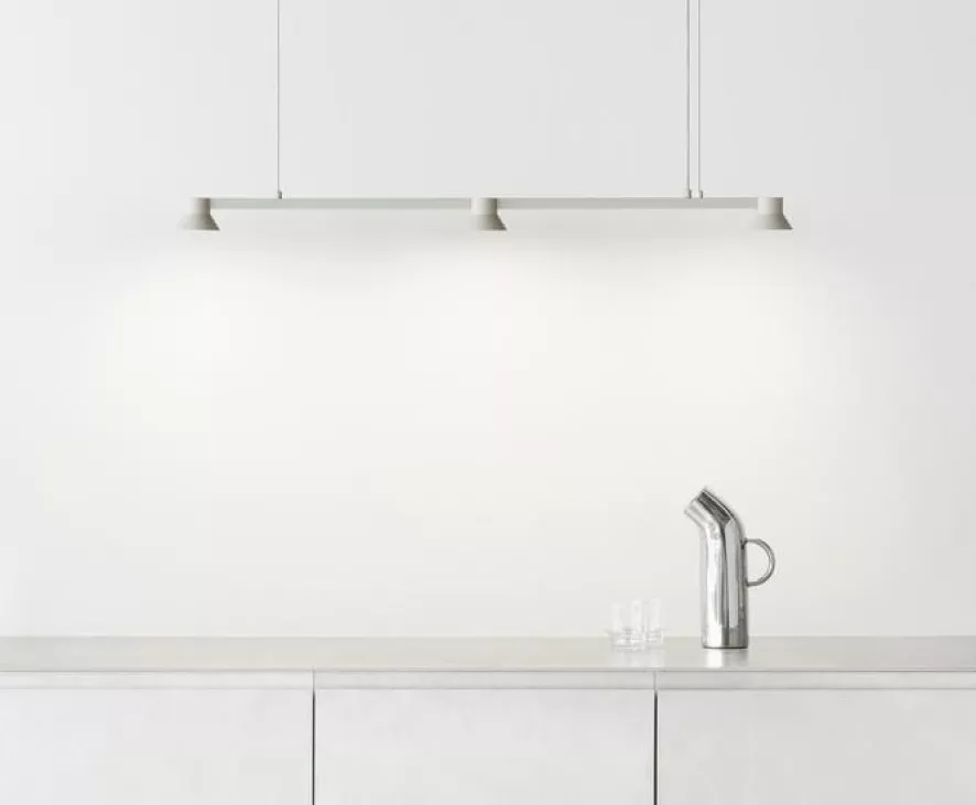 Normann Copenhagen Hat Linear Hanglamp Small Zwart 2 Normann Copenhagen Hat Linear Hanglamp Small Zwart - Afbeelding 2