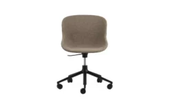 Normann Copenhagen Hyg Gestoffeerde Bureaustoel Zwart Onderstel Sand Synergy -Normann Copenhagen Verkoopwinkel x886x886 normann copenhagen hyg bureaustoel met gaslift full upholstery3.jpg.pagespeed.ic .1Hn To5sHV 1
