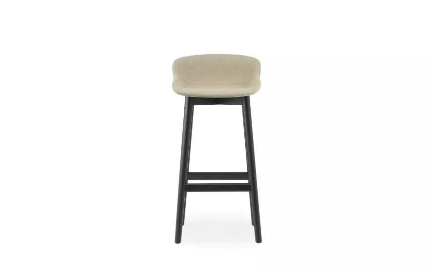 Normann Copenhagen Hyg Gestoffeerde Barkruk 75cm Zwart Eiken MLF White 9 Normann Copenhagen Hyg Gestoffeerde Barkruk 75cm Zwart Eiken MLF White - Afbeelding 9