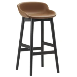 Normann Copenhagen Hyg Gestoffeerde Barkruk 75 Zwart Eiken Ultra Leather Brandy