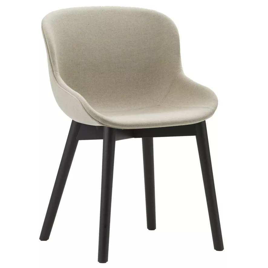 Normann Copenhagen Hyg Gestoffeerde Stoel Zwart Eiken Main Line Flax White 1 Normann Copenhagen Hyg Gestoffeerde Stoel Zwart Eiken Main Line Flax White