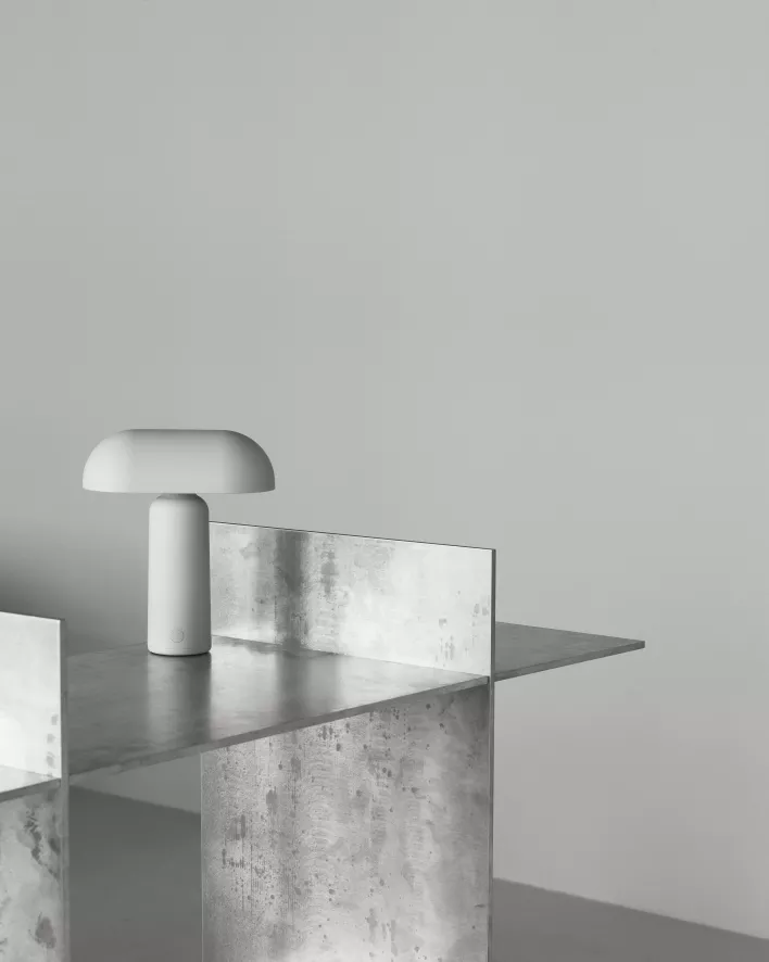 Normann Copenhagen Porta Tafellamp LED Oplaadbaar Zwart 10 Normann Copenhagen Porta Tafellamp LED Oplaadbaar Zwart - Afbeelding 10