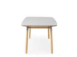Normann Copenhagen Form Table Tafel Wit 200x95 -Normann Copenhagen Verkoopwinkel x886x886 normann form table oak sfeer.jpg.pagespeed.ic .9Z35erj5Km 4
